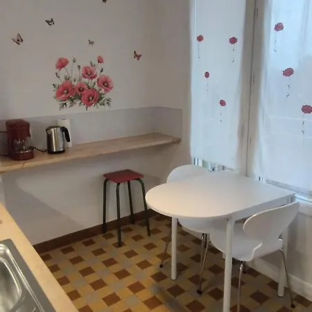 Joli F1 Au Coeur De Paray Esterno foto
