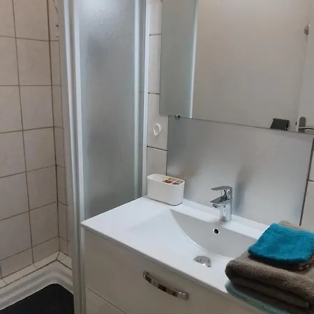Joli F1 Au Coeur De Paray Esterno foto
